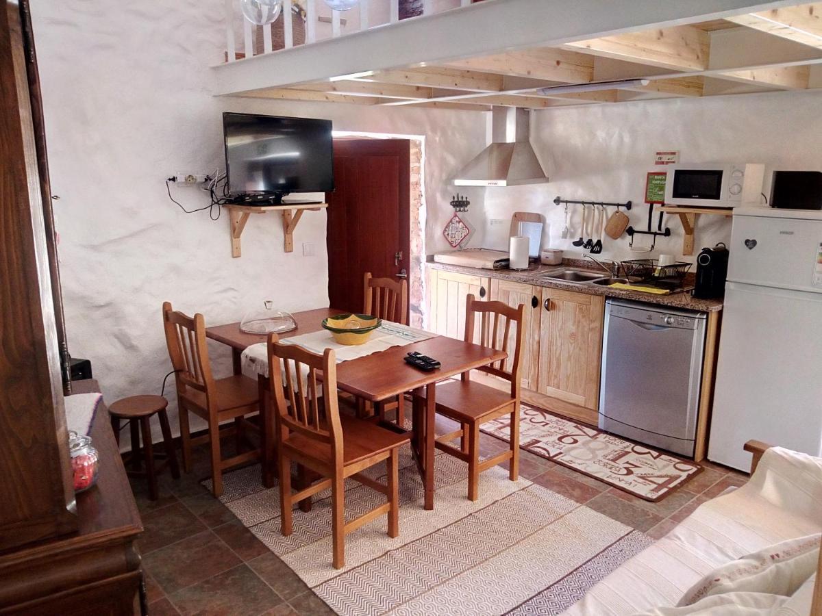 Montes da Senhora Refugio Do Raposo/Casa Denebヴィラ エクステリア 写真