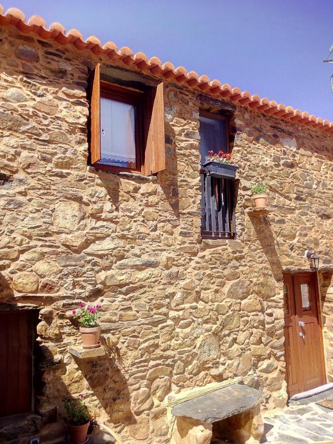 Montes da Senhora Refugio Do Raposo/Casa Denebヴィラ エクステリア 写真